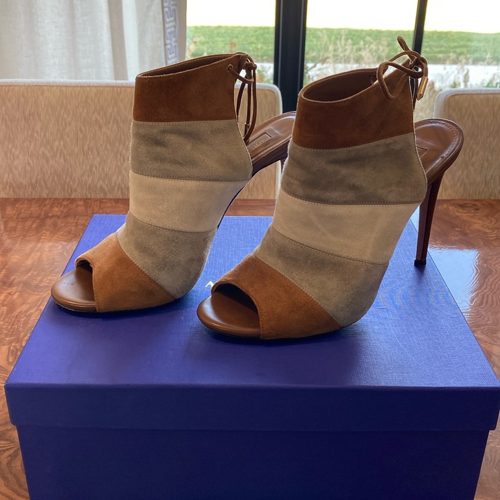 Authentic Aquazzura Suede Rainbow Heels in Gray and Camel.  Excellent Condition.